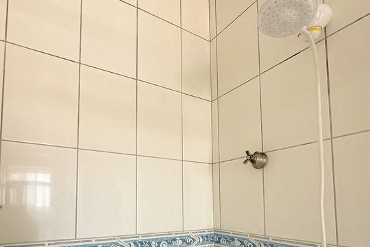 Banheiro de apartamento para alugar com 2 quartos, 53m² em Areias, São José