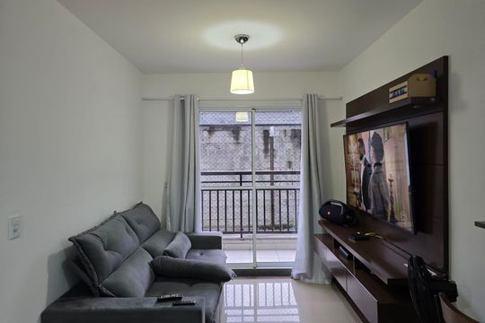 Sala de apartamento para alugar com 2 quartos, 63m² em Jardim Flor da Montanha, Guarulhos