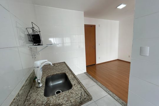 Cozinha de apartamento à venda com 2 quartos, 43m² em Encantado, Rio de Janeiro