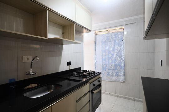 Cozinha e Área de Serviço de apartamento para alugar com 2 quartos, 52m² em Padroeira, Osasco