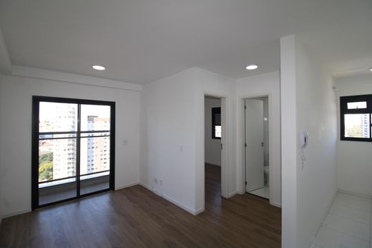 Sala / Cozinha de apartamento para alugar com 1 quarto, 35m² em Vila Dom Pedro Ii, São Paulo