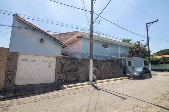 Fachada da Casa de casa à venda com 3 quartos, 140m² em Parque Colonial, São Paulo