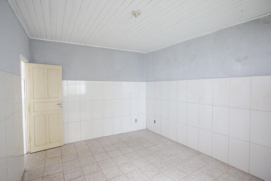 Quarto de casa para alugar com 1 quarto, 50m² em Tanque, Rio de Janeiro