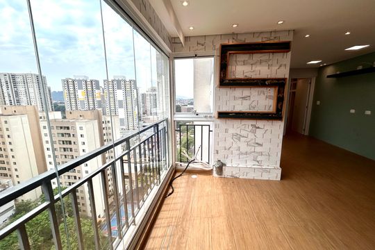 Varanda gourmet de apartamento à venda com 1 quarto, 66m² em Jardim Flor da Montanha, Guarulhos