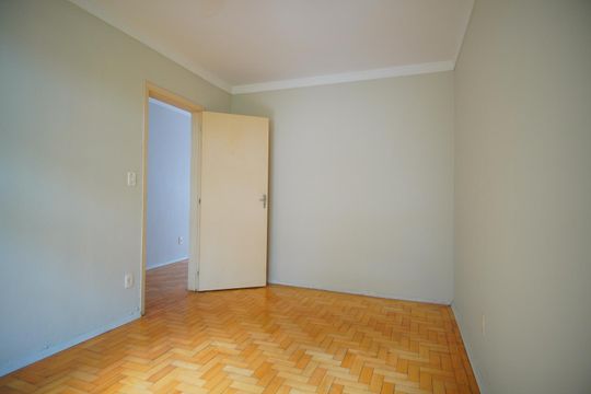 Quarto de apartamento à venda com 1 quarto, 54m² em Auxiliadora, Porto Alegre