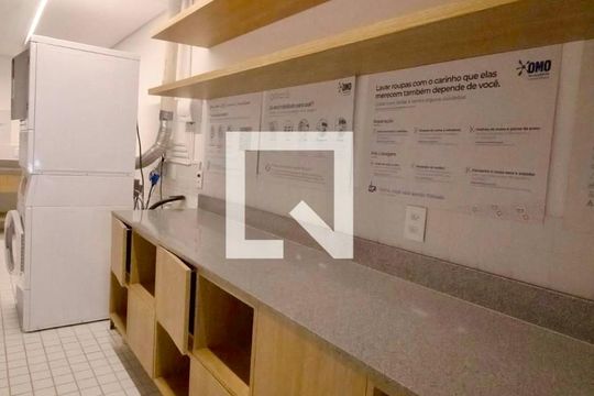 Área comum de apartamento para alugar com 1 quarto, 42m² em Jardim das Bandeiras, São Paulo