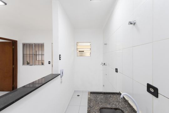 Cozinha e Área de Serviço de casa de condomínio para alugar com 1 quarto, 35m² em Chácara São João, São Paulo