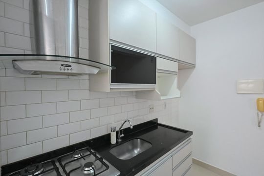 Cozinha de apartamento para alugar com 2 quartos, 52m² em Parque Taboão, Taboão da Serra