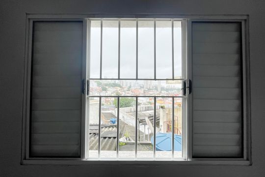Janela quarto 2 de casa para alugar com 4 quartos, 130m² em Vila Aurora (zona Norte), São Paulo