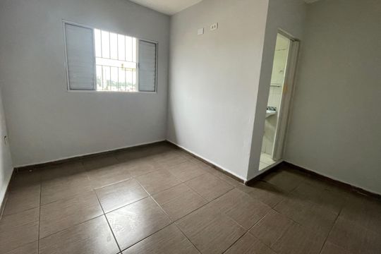 Suíte de casa para alugar com 4 quartos, 130m² em Vila Aurora (zona Norte), São Paulo