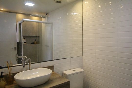 Banheiro de apartamento à venda com 2 quartos, 78m² em Tanque, Rio de Janeiro