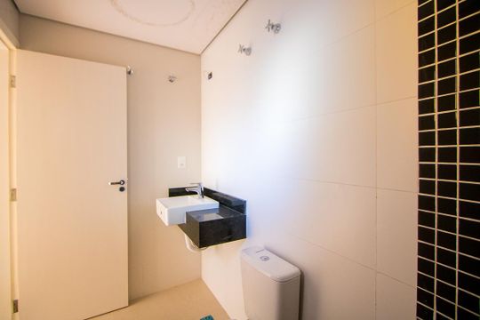 Banheiro da Suíte 2 de apartamento à venda com 3 quartos, 127m² em Paraíso, Santo André