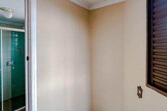 Closet da suíte  de casa para alugar com 5 quartos, 315m² em Vila Carrao, São Paulo