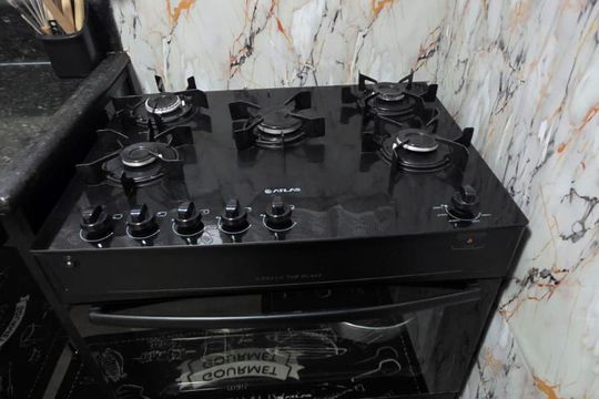 Cozinha de apartamento para alugar com 2 quartos, 110m² em Vila Joaquim Inacio, Campinas