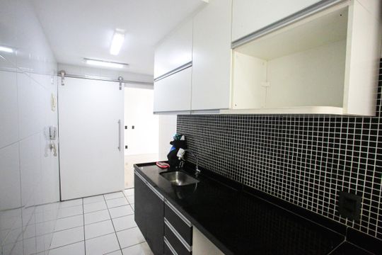 Cozinha de apartamento para alugar com 2 quartos, 52m² em Taquara, Rio de Janeiro