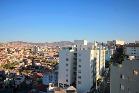 Vista da Suíte de apartamento à venda com 2 quartos, 111m² em Ana Lúcia, Belo Horizonte