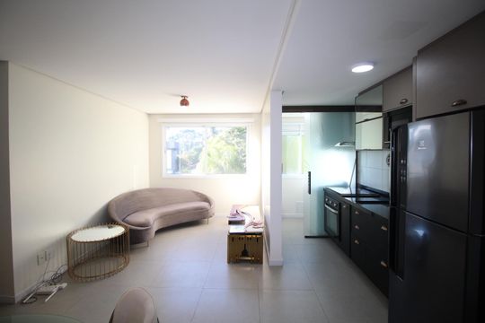 Sala de apartamento para alugar com 3 quartos, 75m² em Partenon, Porto Alegre
