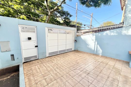 Garagem de casa à venda com 3 quartos, 180m² em Jardim Paraíso, São Paulo