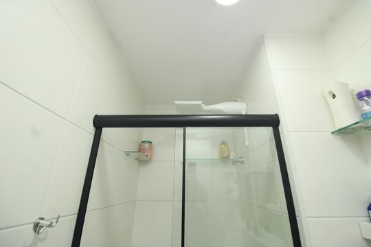 Banheiro  de apartamento para alugar com 2 quartos, 34m² em Cambuci, São Paulo