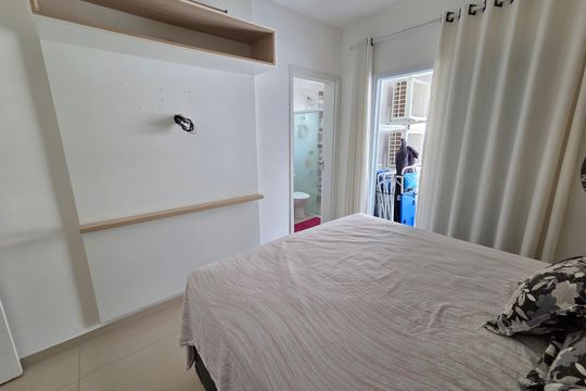 Suíte 1 de apartamento para alugar com 3 quartos, 118m² em Aviação, Praia Grande