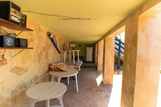 Área externa de casa à venda com 4 quartos, 360m² em Maravista, Niterói