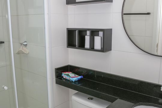 Banheiro de apartamento à venda com 2 quartos, 35m² em Barra Funda, São Paulo