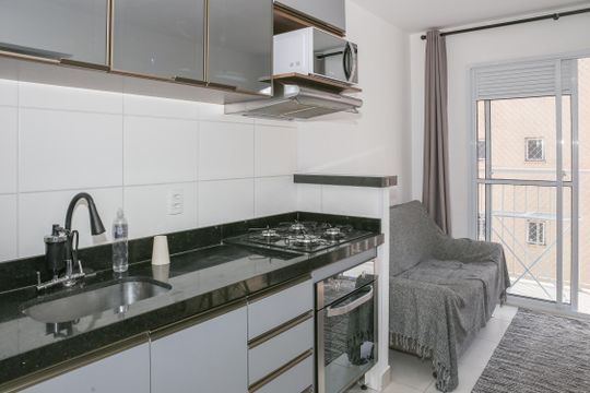 Cozinha e Área de Serviço de apartamento à venda com 2 quartos, 35m² em Barra Funda, São Paulo