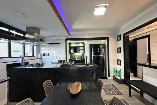 Cozinha de apartamento para alugar com 3 quartos, 148m² em José Menino, Santos