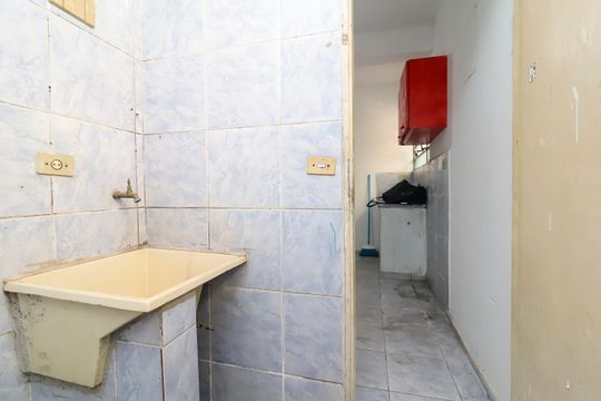 Banheiro de casa para alugar com 1 quarto, 25m² em Vila Jacuí, São Paulo