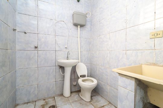 Banheiro de casa para alugar com 1 quarto, 25m² em Vila Jacuí, São Paulo