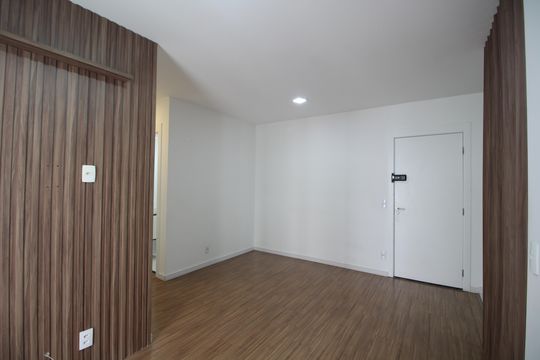 Sala de apartamento para alugar com 2 quartos, 54m² em Anil, Rio de Janeiro