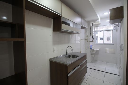 Cozinha de apartamento para alugar com 2 quartos, 54m² em Anil, Rio de Janeiro