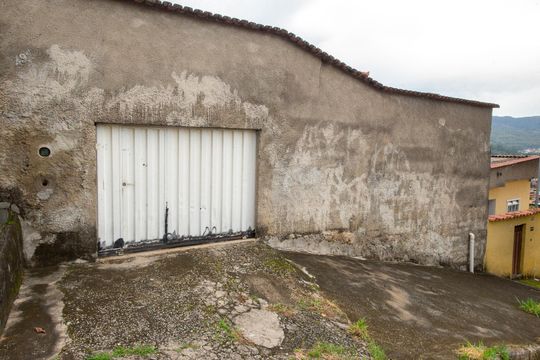 Fachada de casa à venda com 3 quartos, 243m² em Santa Helena (barreiro), Belo Horizonte