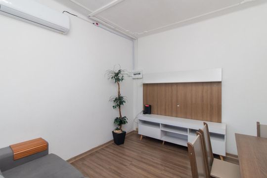 Sala de apartamento à venda com 1 quarto, 30m² em Santo Antônio, Porto Alegre