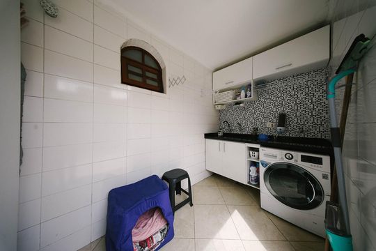 Área de Serviço de casa para alugar com 3 quartos, 250m² em Vila Ponte Rasa, São Paulo