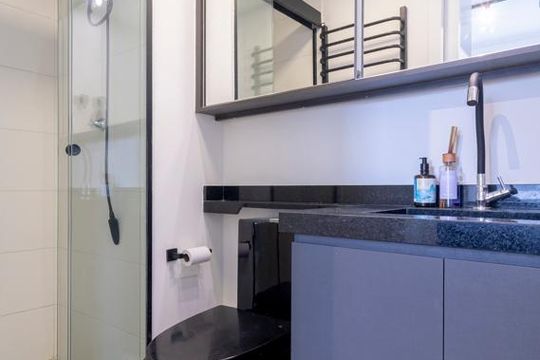 Banheiro Suíte de apartamento à venda com 1 quarto, 30m² em Vila Nova Conceição, São Paulo