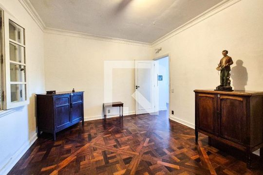 Casa à venda com 4 quartos, 990m² em Pacaembu, São Paulo