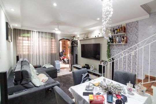 Casa à venda com 2 quartos, 120m² em Jardim Raposo Tavares, São Paulo