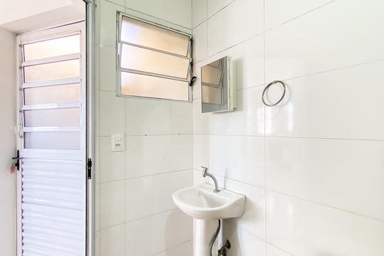 Banheiro  de apartamento para alugar com 1 quarto, 35m² em Vila Silvia, São Paulo