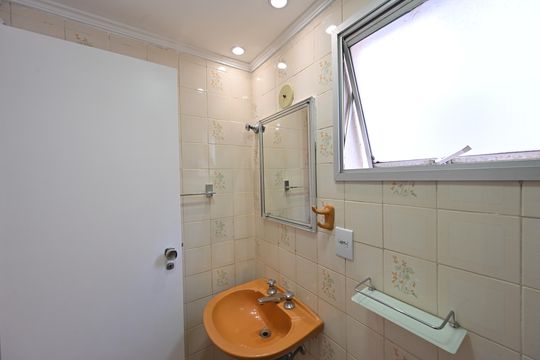 Banheiro Social de apartamento para alugar com 2 quartos, 54m² em Parque Imperial, São Paulo