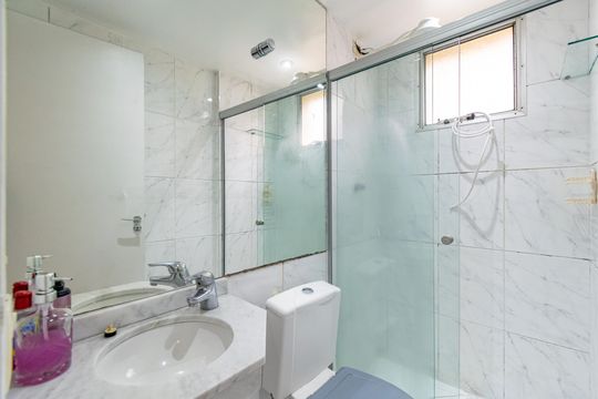 Banheiro Social de apartamento para alugar com 2 quartos, 50m² em Vila Parque Jabaquara, São Paulo
