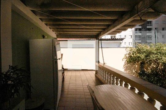 Área externa de casa à venda com 2 quartos, 480m² em Vila Zelina, São Paulo