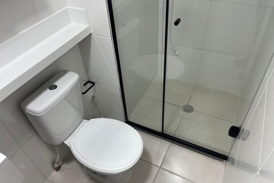 Banheiro de apartamento para alugar com 1 quarto, 24m² em Água Branca, São Paulo