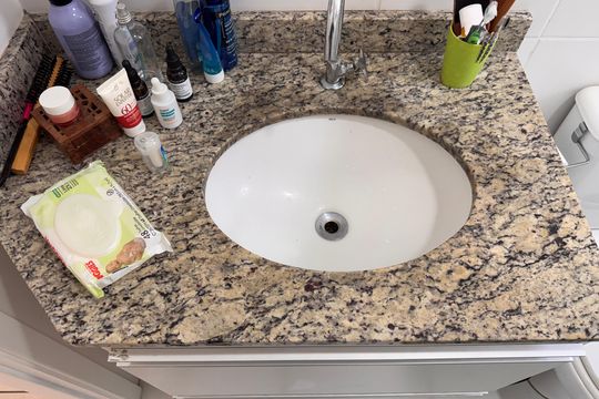 Banheiro da Suíte de apartamento para alugar com 3 quartos, 85m² em Recreio dos Bandeirantes, Rio de Janeiro