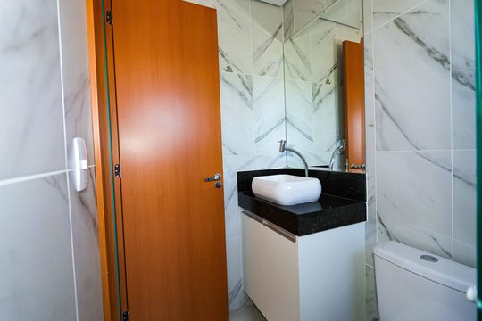 Banheiro da Suíte de apartamento à venda com 3 quartos, 140m² em Alto Caiçaras, Belo Horizonte