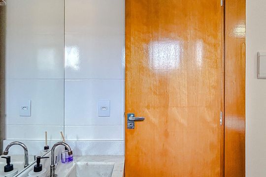 Banheiro de kitnet/studio à venda com 0 quarto, 18m² em Vila Matilde, São Paulo