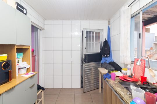Cozinha de casa à venda com 1 quarto, 150m² em Parque Paineiras, São Paulo