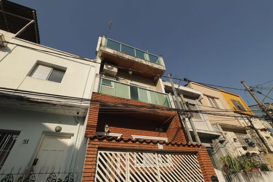Fachada  de casa de condomínio para alugar com 3 quartos, 116m² em Cambuci, São Paulo