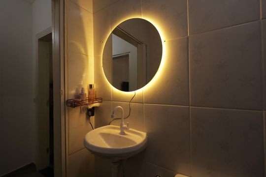 Banheiro social de casa de condomínio para alugar com 3 quartos, 116m² em Cambuci, São Paulo