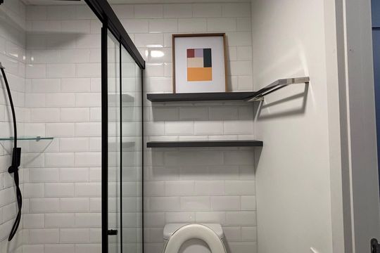 Banheiro de kitnet/studio à venda com 0 quarto, 27m² em Vila Clementino, São Paulo